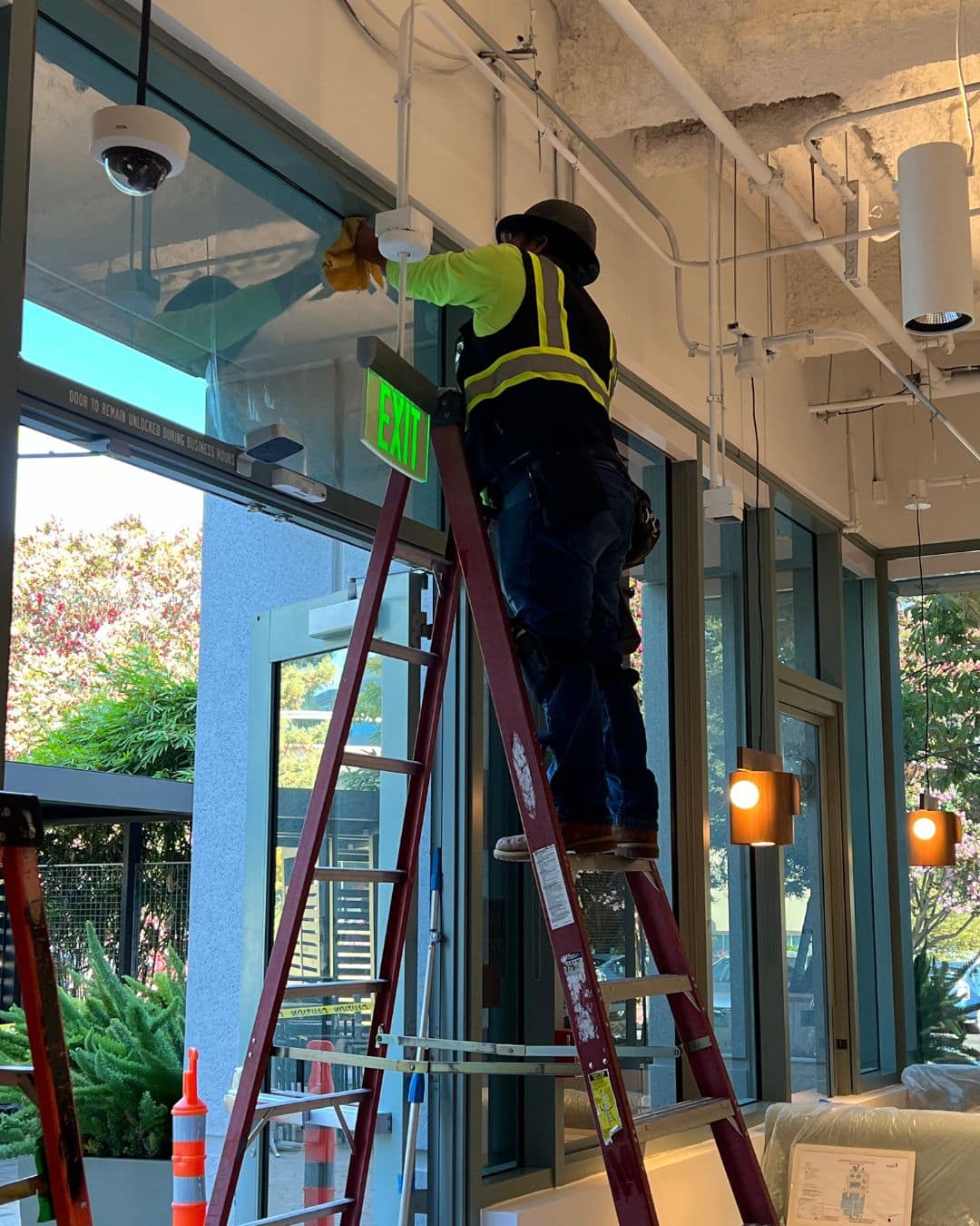 Benefits of Regular Low-Rise Window Cleaning