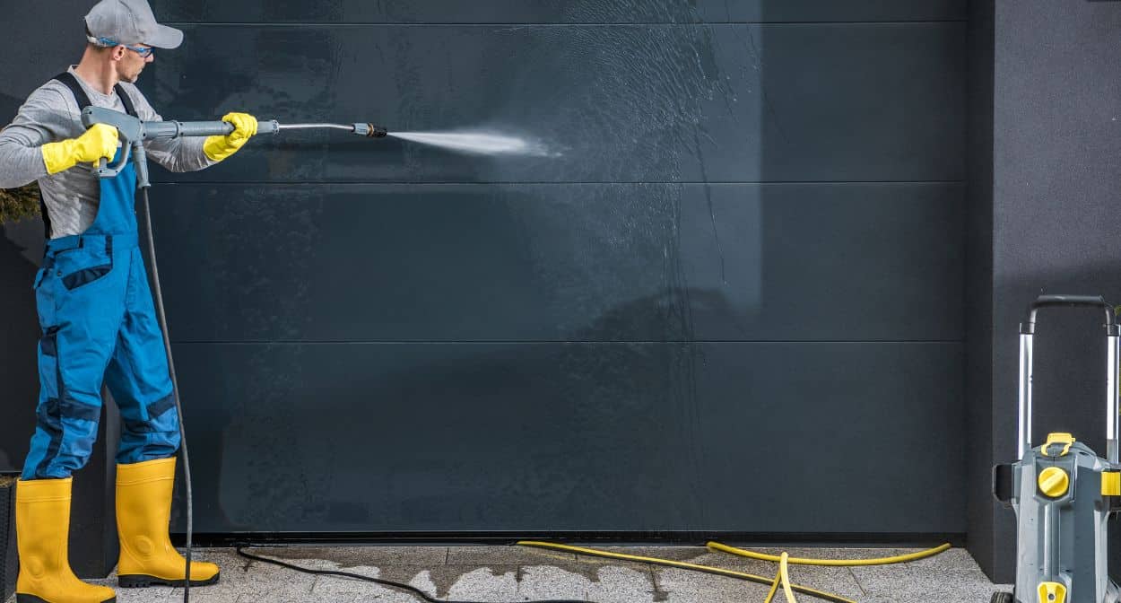 Key Differences Between Pressure Washing and Soft Washing